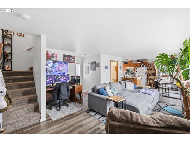 623 W 18TH Ave, Eugene, OR 97402