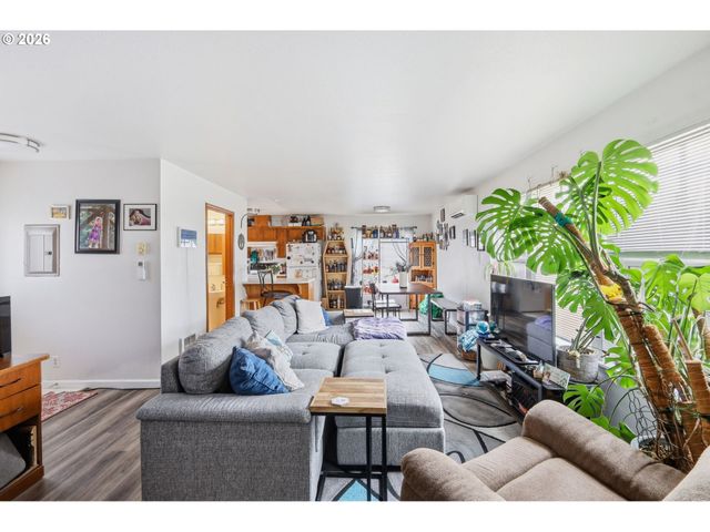 623 W 18TH Ave, Eugene, OR 97402