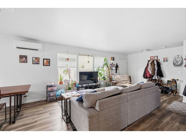 623 W 18TH Ave, Eugene, OR 97402