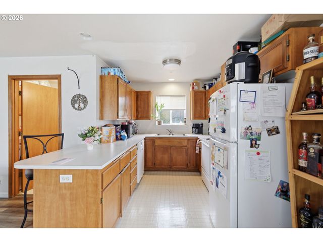 623 W 18TH Ave, Eugene, OR 97402