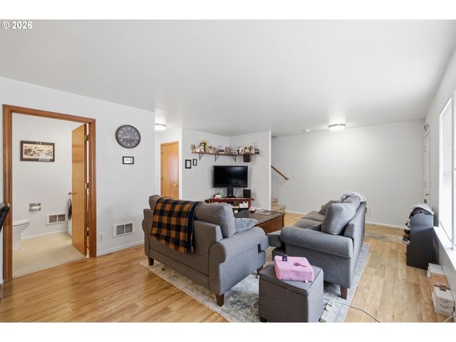 623 W 18TH Ave, Eugene, OR 97402