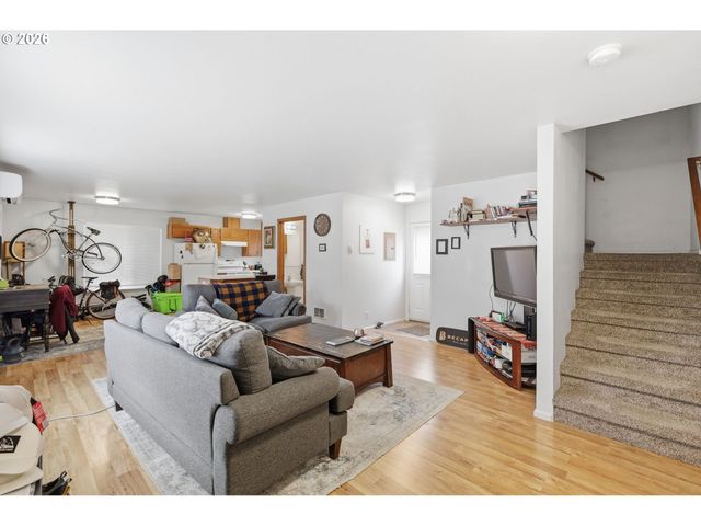 623 W 18TH Ave, Eugene, OR 97402