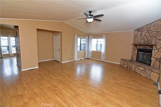 9161 Santa Fe Ave E 27, Hesperia, CA 92345