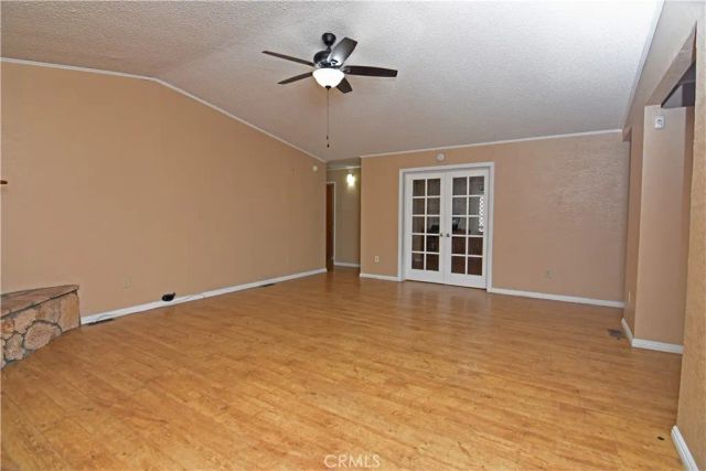 9161 Santa Fe Ave E 27, Hesperia, CA 92345