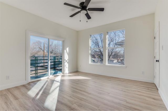 805 W 9th Street, Dallas, TX 75208