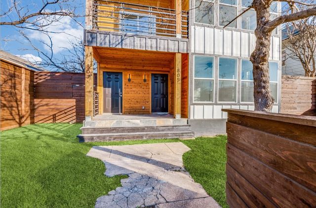 805 W 9th Street, Dallas, TX 75208