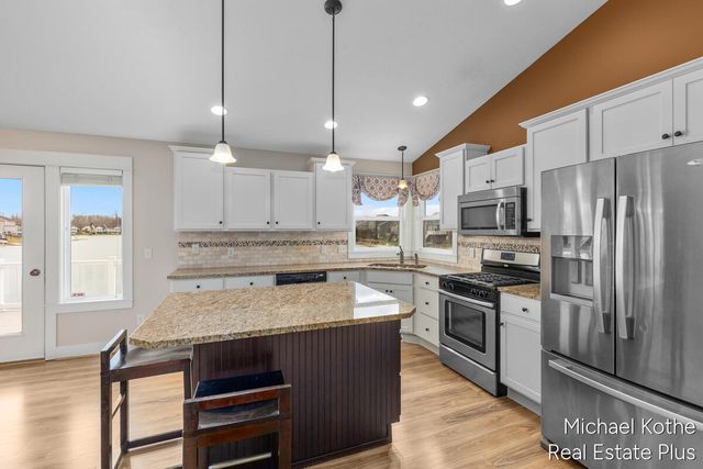 7532 Waterline Drive, Allendale, MI 49401