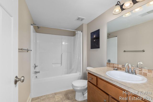 7532 Waterline Drive, Allendale, MI 49401