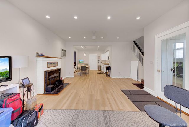 339 W Fulton Street, Long Beach, NY 11561