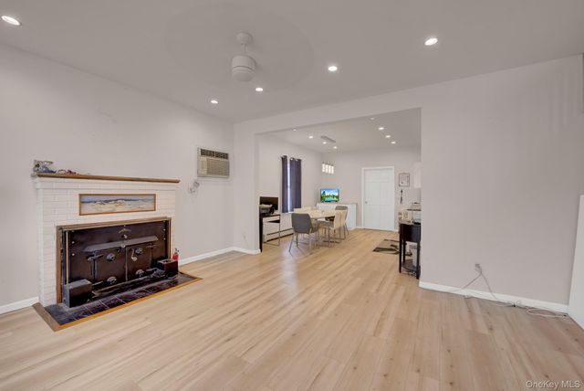 339 W Fulton Street, Long Beach, NY 11561