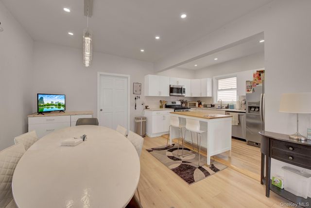 339 W Fulton Street, Long Beach, NY 11561