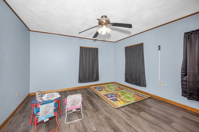 81 Fourth Avenue, Lowell, MA 01854