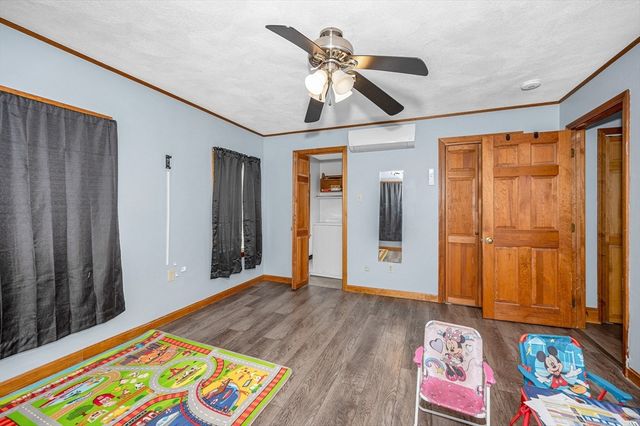 81 Fourth Avenue, Lowell, MA 01854