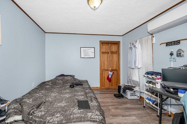81 Fourth Avenue, Lowell, MA 01854