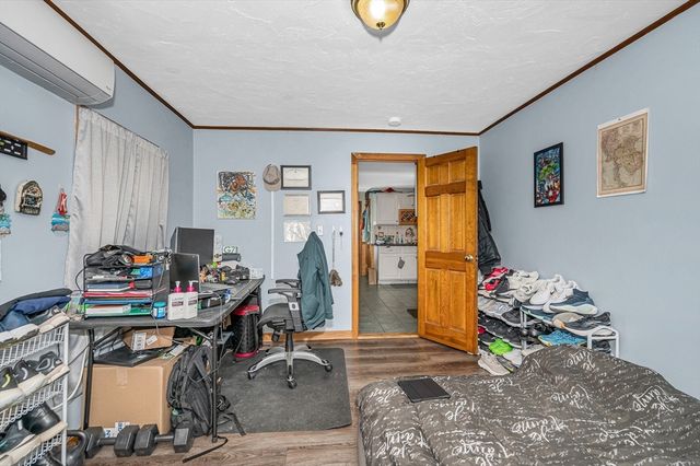 81 Fourth Avenue, Lowell, MA 01854