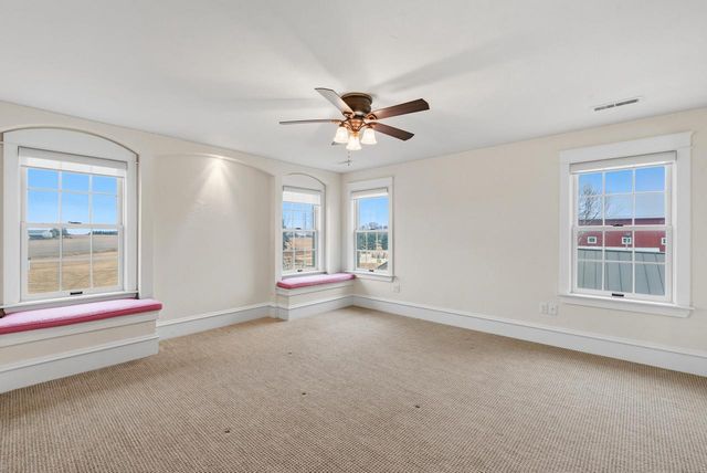 2237 Washington AVENUE, Cedarburg, WI 53012