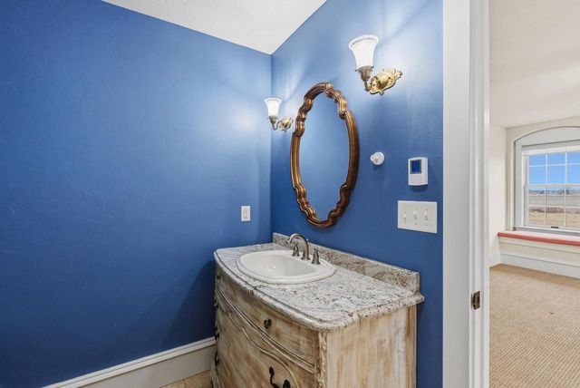 2237 Washington AVENUE, Cedarburg, WI 53012