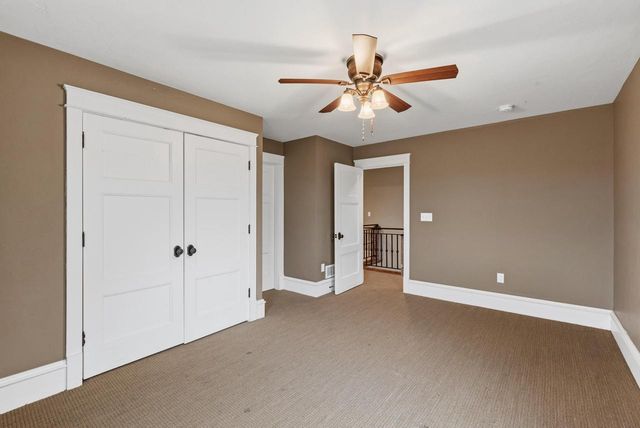 2237 Washington AVENUE, Cedarburg, WI 53012