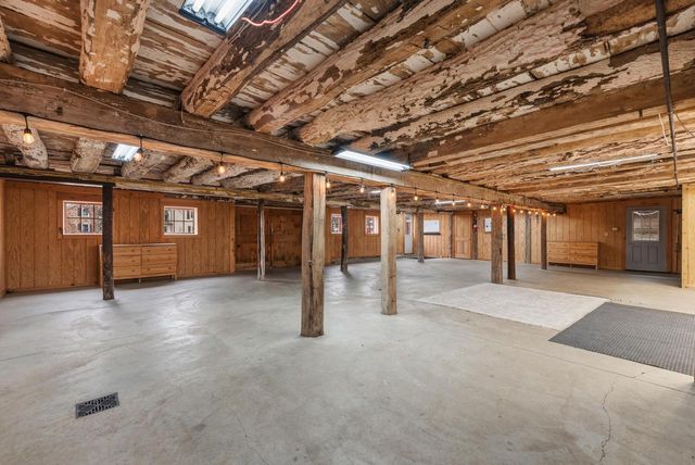 2237 Washington AVENUE, Cedarburg, WI 53012