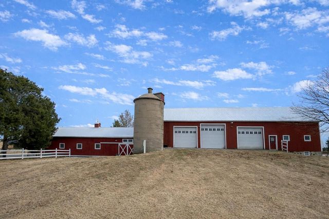 2237 Washington AVENUE, Cedarburg, WI 53012