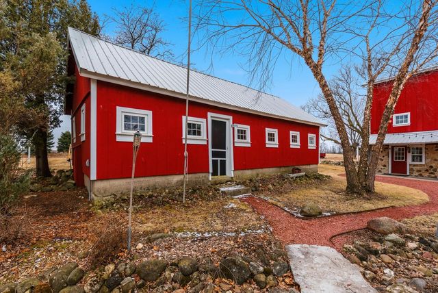 2237 Washington AVENUE, Cedarburg, WI 53012