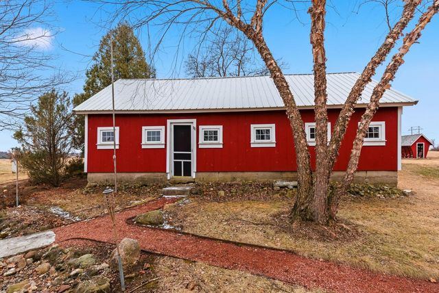 2237 Washington AVENUE, Cedarburg, WI 53012