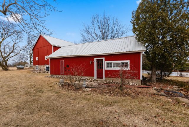 2237 Washington AVENUE, Cedarburg, WI 53012