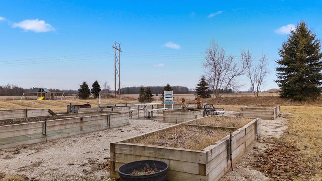 2237 Washington AVENUE, Cedarburg, WI 53012