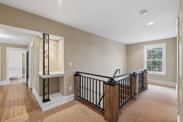 2237 Washington AVENUE, Cedarburg, WI 53012