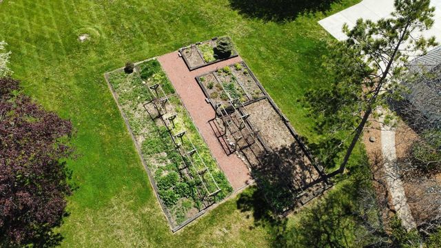 2237 Washington AVENUE, Cedarburg, WI 53012