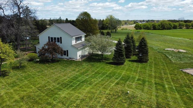 2237 Washington AVENUE, Cedarburg, WI 53012