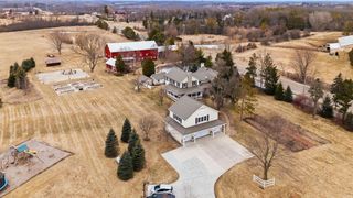 2237 Washington AVENUE, Cedarburg, WI 53012