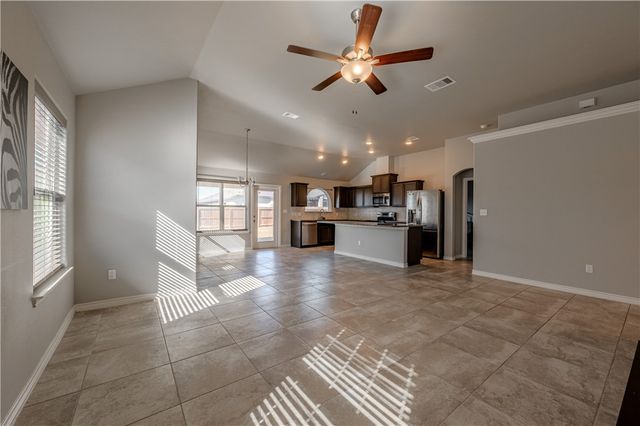 9514 English Oak Dr, Corpus Christi, TX 78410