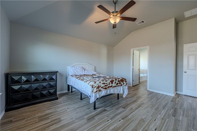 9514 English Oak Dr, Corpus Christi, TX 78410