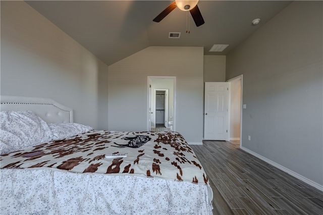 9514 English Oak Dr, Corpus Christi, TX 78410