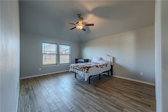 9514 English Oak Dr, Corpus Christi, TX 78410