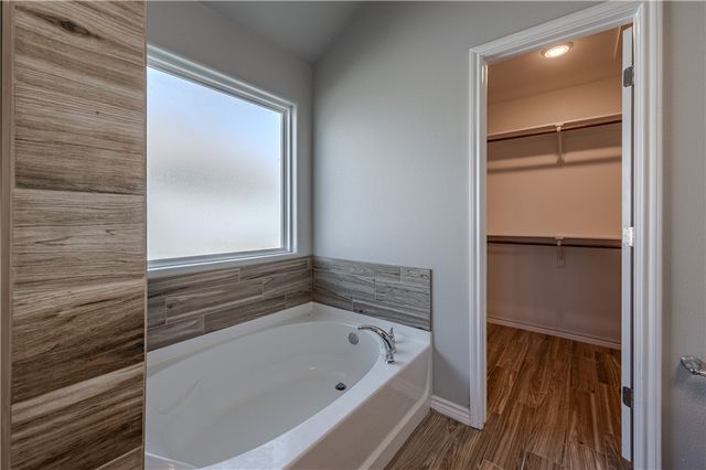 9514 English Oak Dr, Corpus Christi, TX 78410