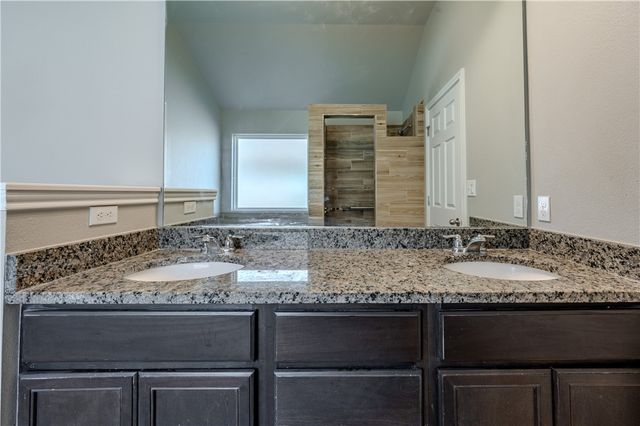 9514 English Oak Dr, Corpus Christi, TX 78410