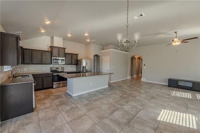 9514 English Oak Dr, Corpus Christi, TX 78410