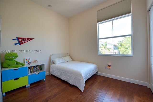 12410 NW 33rd St, Sunrise, FL 33323