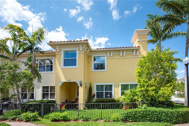 12410 NW 33rd St, Sunrise, FL 33323
