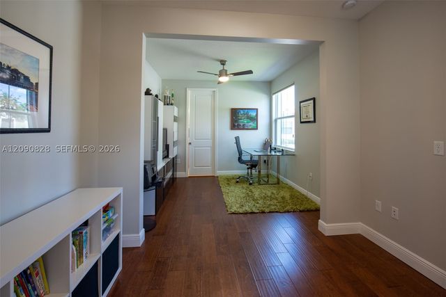 12410 NW 33rd St, Sunrise, FL 33323