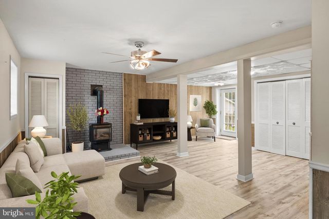 1423 HALLOWELL LN, New Windsor, MD 21776