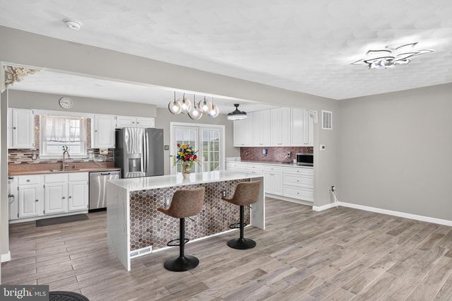 1423 HALLOWELL LN, New Windsor, MD 21776