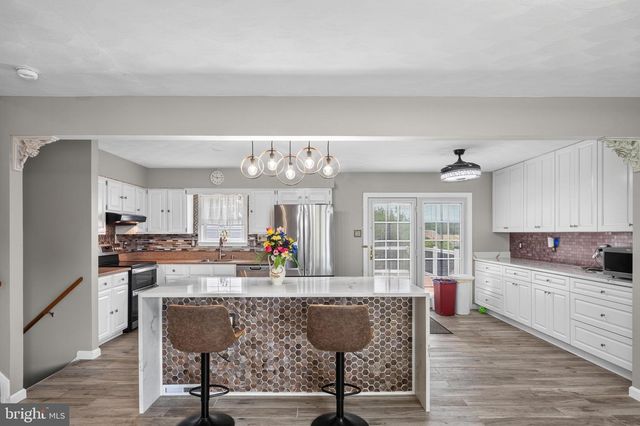 1423 HALLOWELL LN, New Windsor, MD 21776