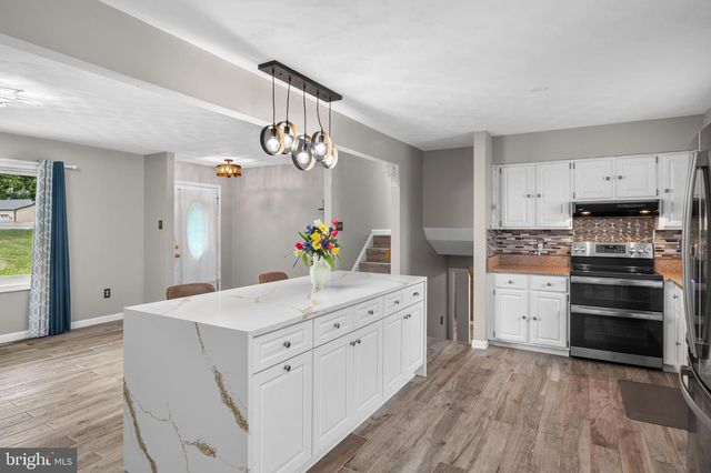 1423 HALLOWELL LN, New Windsor, MD 21776