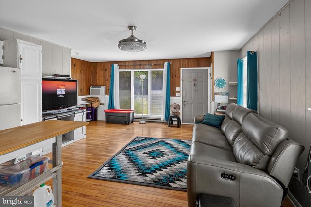 1423 HALLOWELL LN, New Windsor, MD 21776