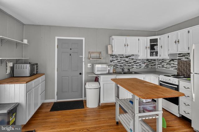 1423 HALLOWELL LN, New Windsor, MD 21776