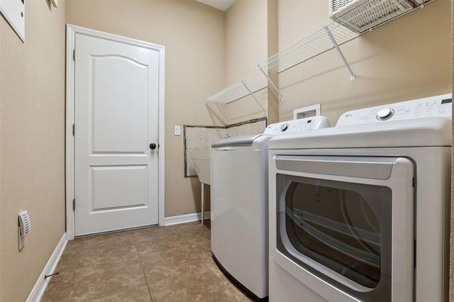 2028 MISTY GLEN DRIVE, Apopka, FL 32712