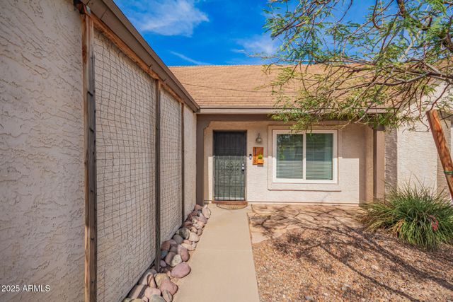 1118 E WICKIEUP Lane, Phoenix, AZ 85024
